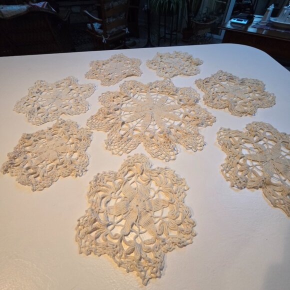 Vintage Lace Trimmed Handkerchief Set - Picture 11 of 14